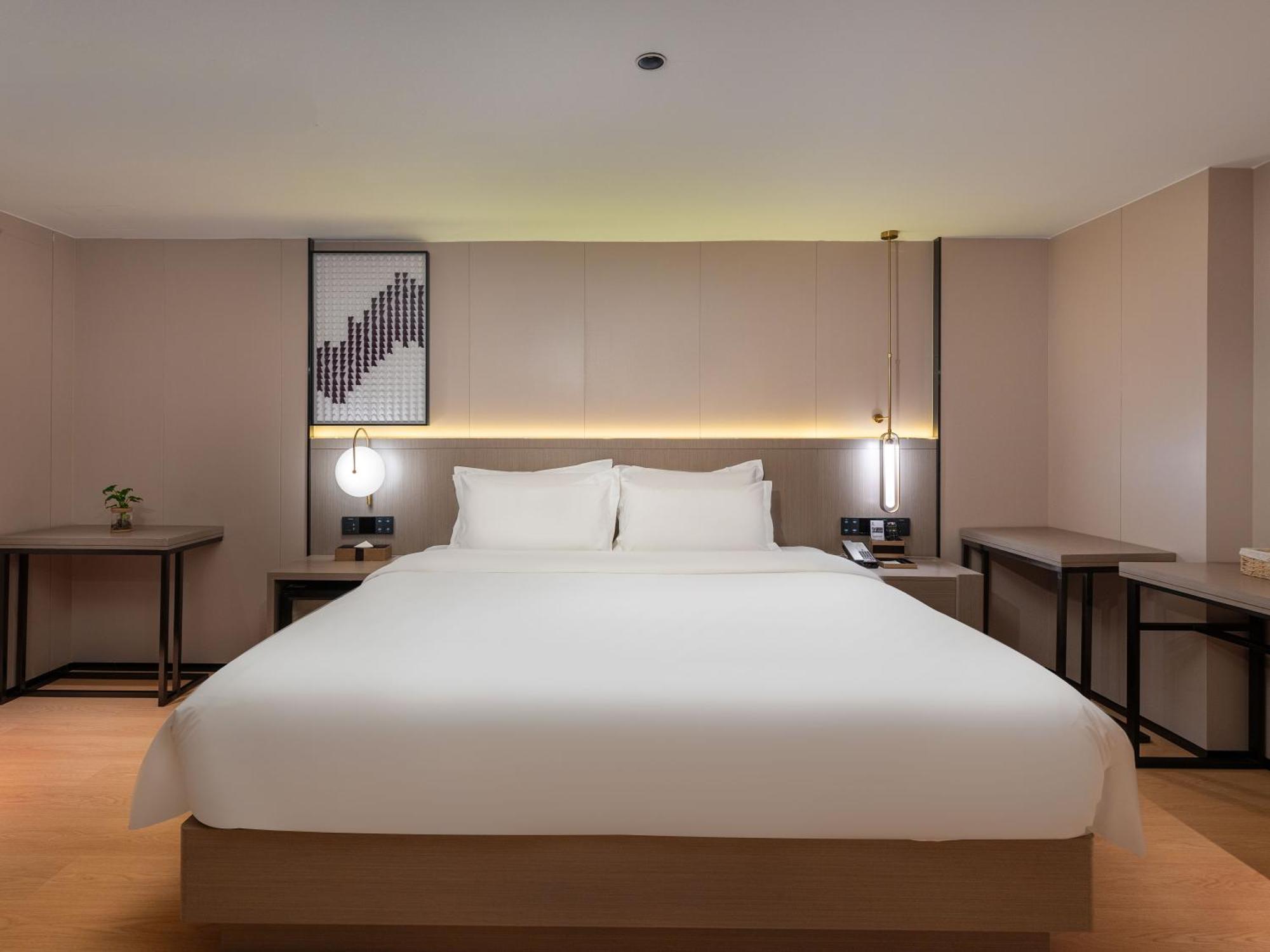 Lavande International Hotel Guangzhou Taikoo Hui Square Shipaiqiao Metro Station Branch - Free Shuttle Bus To Canton Fair Complex During Canton Fair Period & Free Vpn Internet Access Eksteriør billede