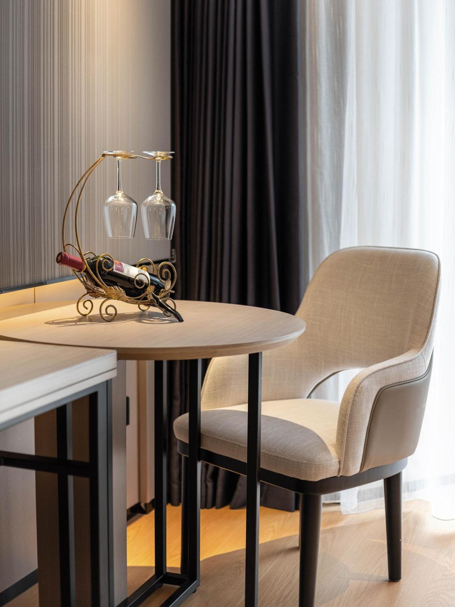 Lavande International Hotel Guangzhou Taikoo Hui Square Shipaiqiao Metro Station Branch - Free Shuttle Bus To Canton Fair Complex During Canton Fair Period & Free Vpn Internet Access Eksteriør billede