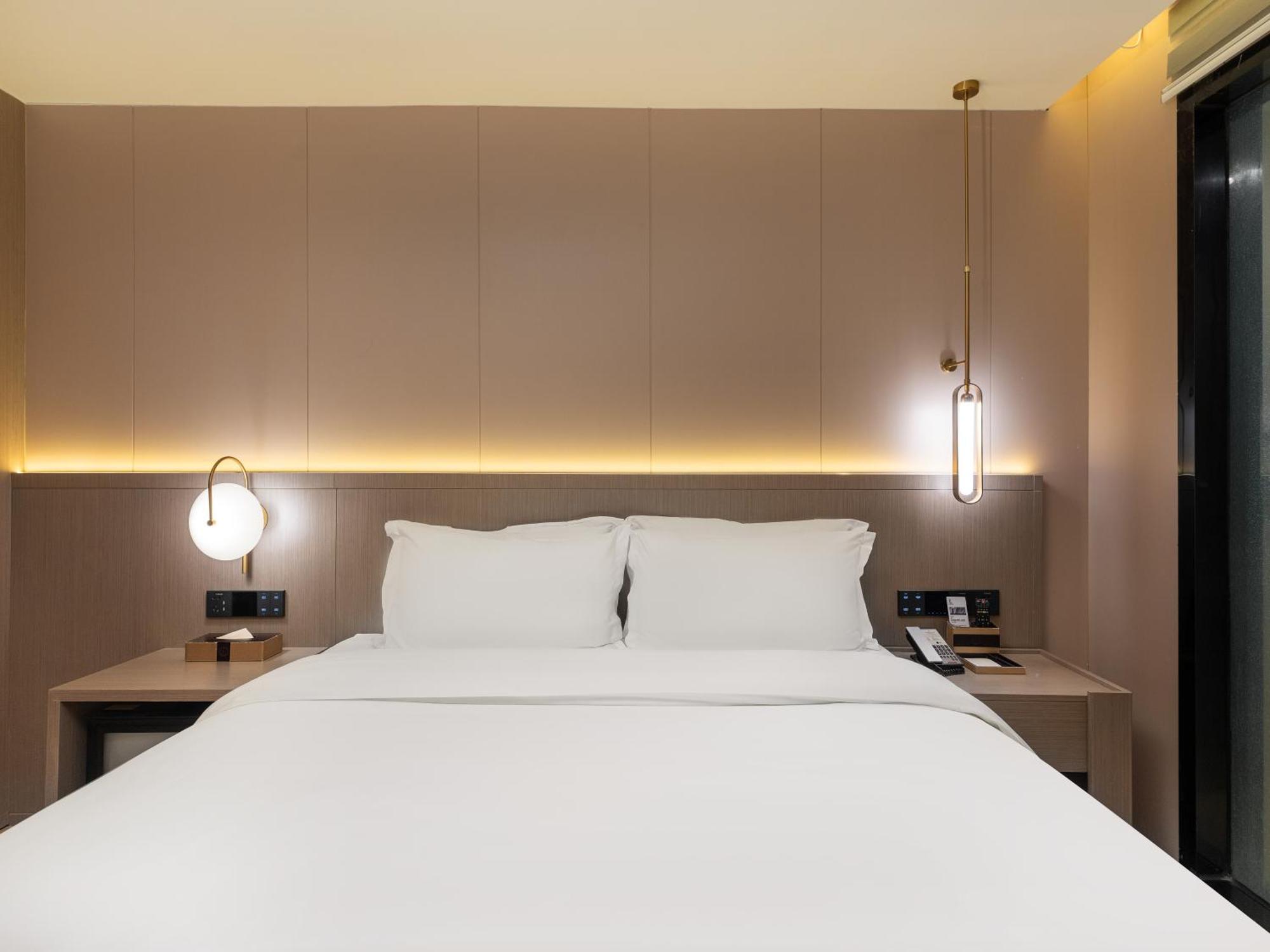 Lavande International Hotel Guangzhou Taikoo Hui Square Shipaiqiao Metro Station Branch - Free Shuttle Bus To Canton Fair Complex During Canton Fair Period & Free Vpn Internet Access Eksteriør billede
