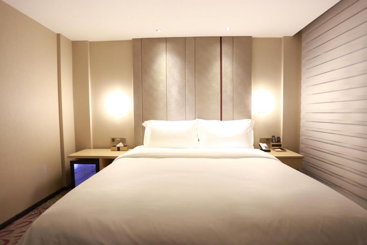 Lavande International Hotel Guangzhou Taikoo Hui Square Shipaiqiao Metro Station Branch - Free Shuttle Bus To Canton Fair Complex During Canton Fair Period & Free Vpn Internet Access Eksteriør billede