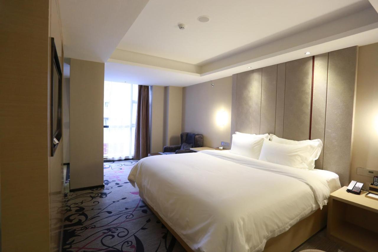 Lavande International Hotel Guangzhou Taikoo Hui Square Shipaiqiao Metro Station Branch - Free Shuttle Bus To Canton Fair Complex During Canton Fair Period & Free Vpn Internet Access Eksteriør billede